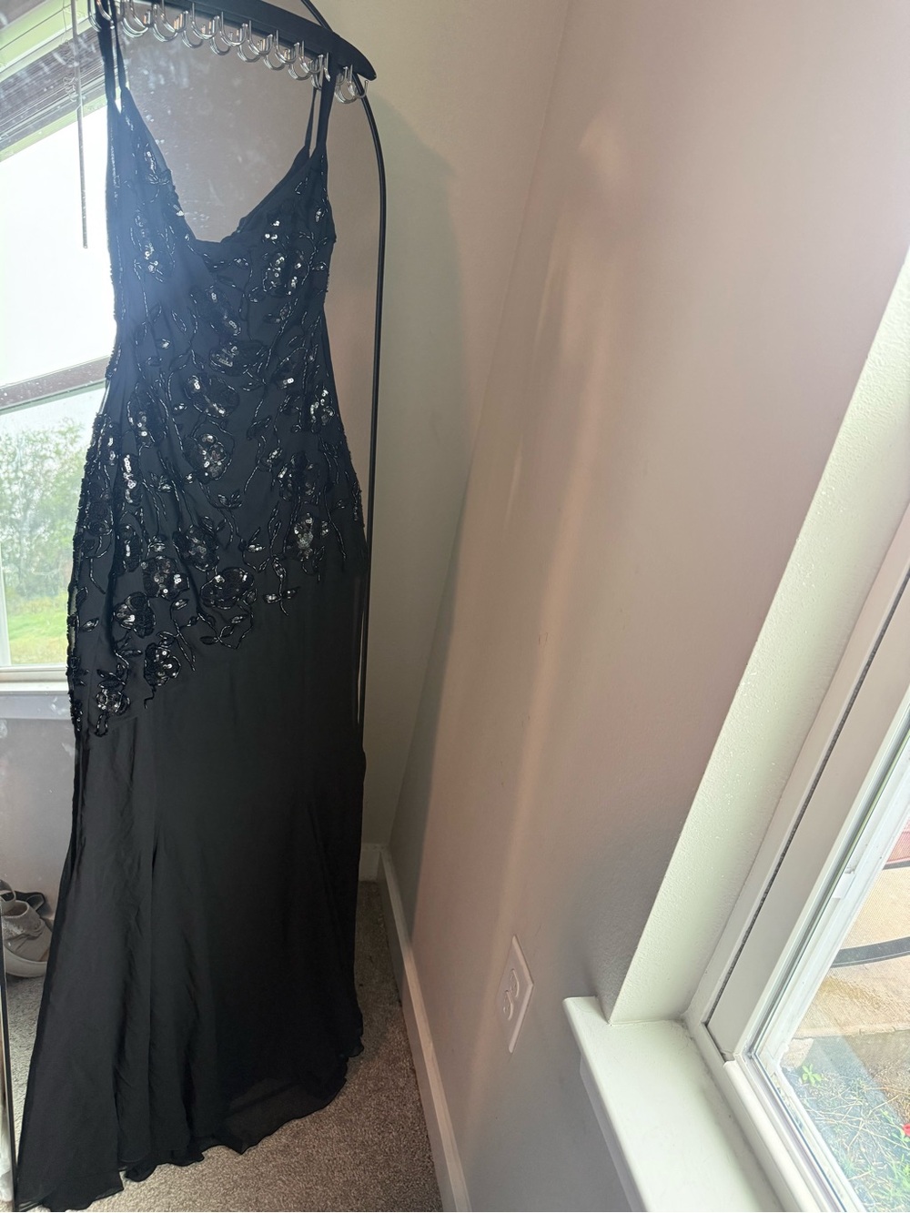Oh Polly Amarelle Embellished Sweetheart-Neck Backless Gown in Black size 2